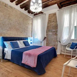 Apartament Charming Castello By Wonderful Italy, Wenecja